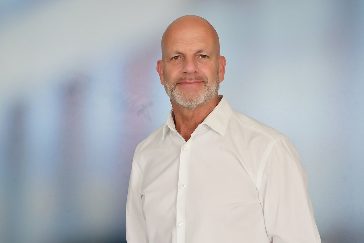 Porträt von Thorsten Enderlin